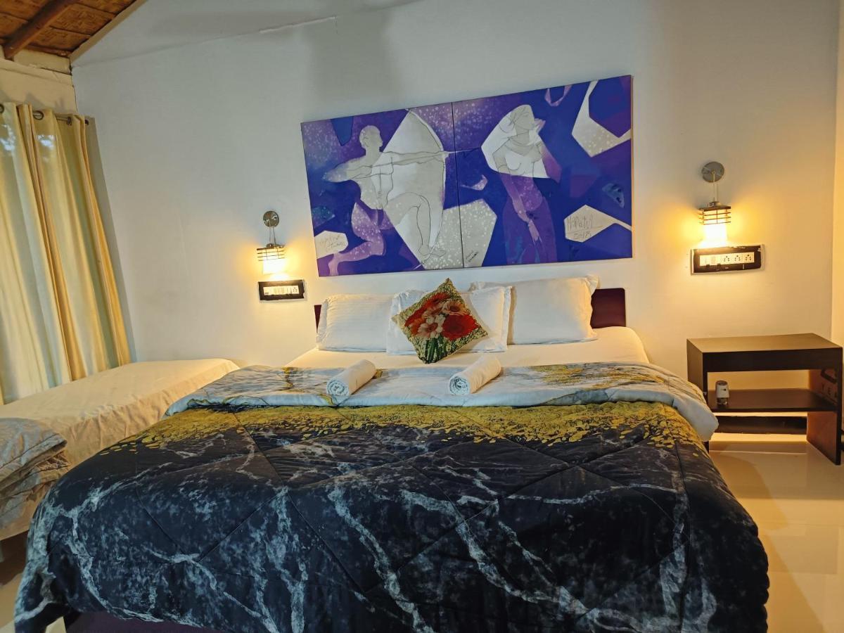 Lotus Riya Home Stay Hampi Exteriör bild