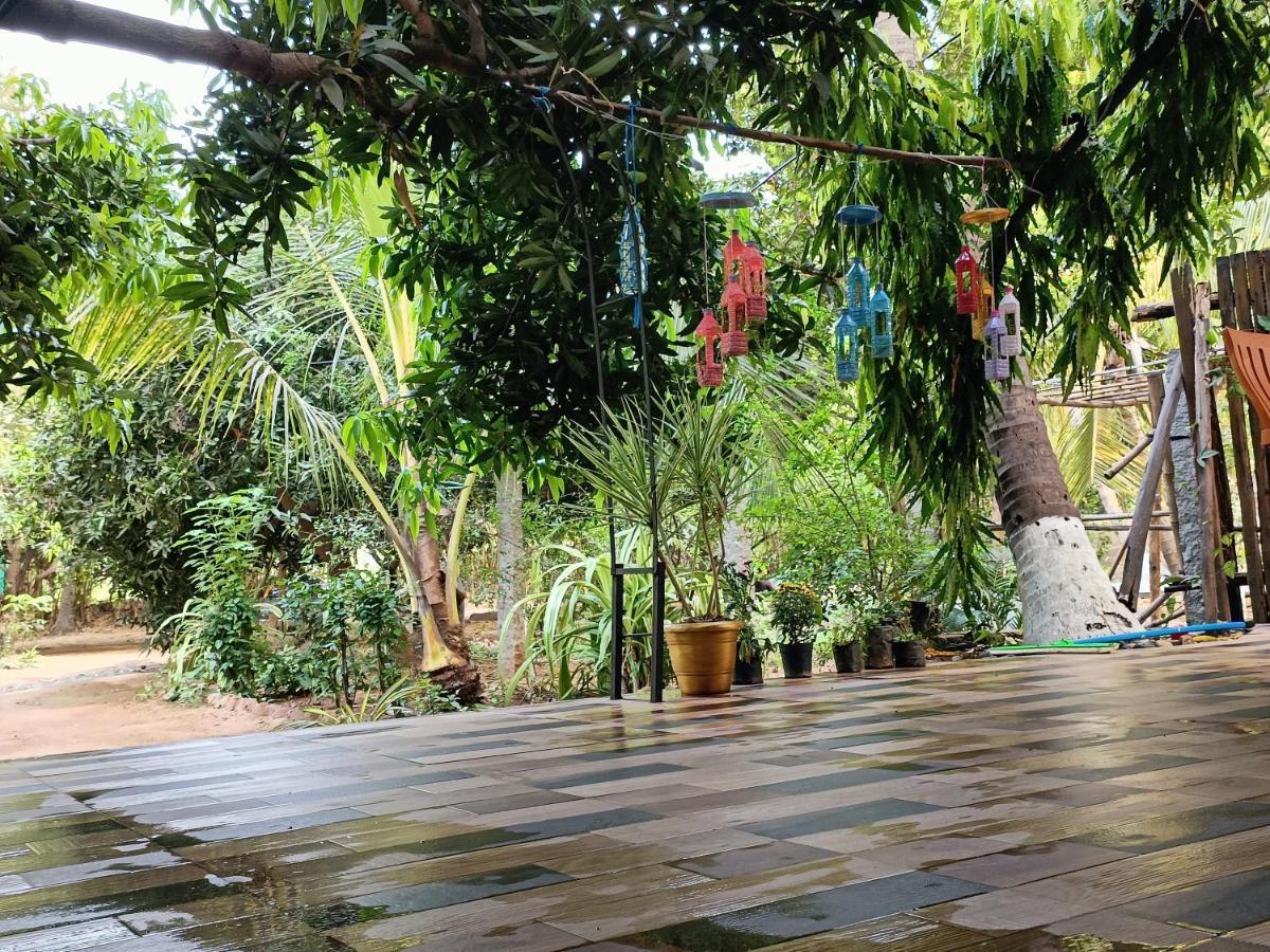 Lotus Riya Home Stay Hampi Exteriör bild